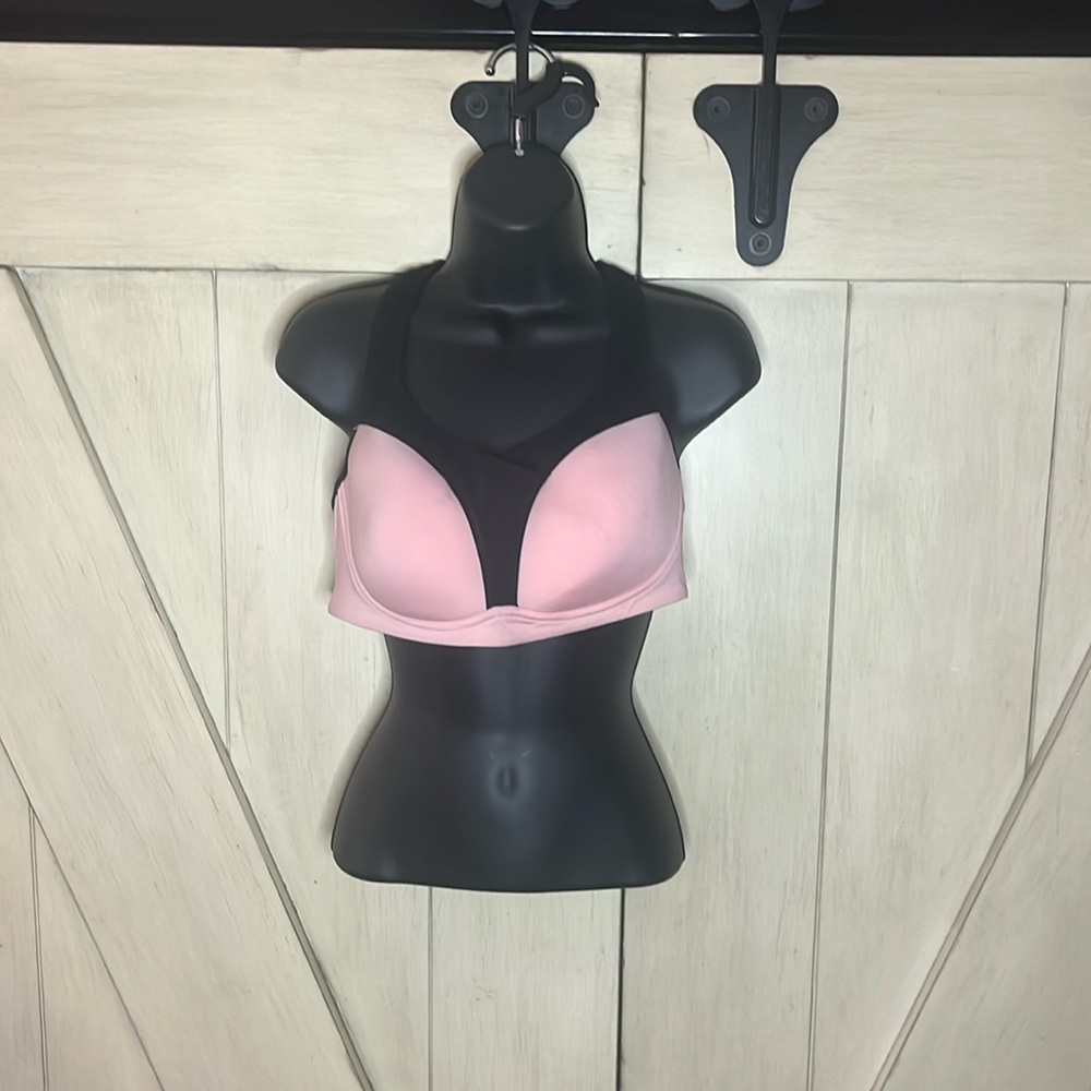Women’s sports bra